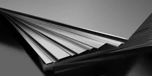 چرا بعضی ورق‌ها در برش لب‌پر می‌شوند؟